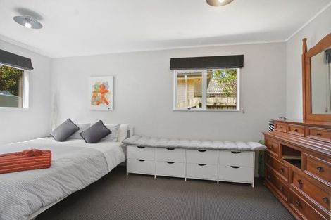 Photo of property in 25 Crispe Road, Clarks Beach, 2122