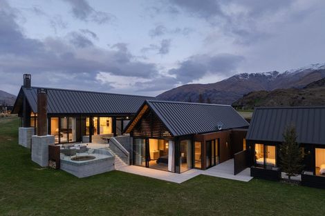 Photo of property in 6 Bendemeer Lane, Lake Hayes, Queenstown, 9371