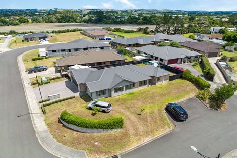 Photo of property in 31 Harbour Crest Drive, Waiuku, 2123