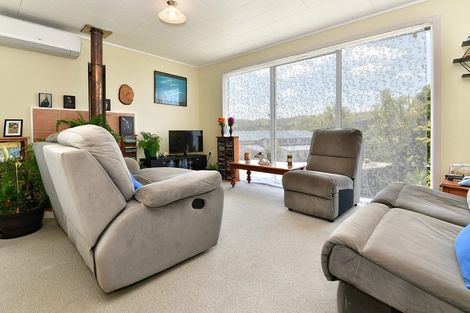 Photo of property in 53 Rautawhiri Road, Helensville, 0800