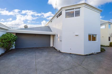 Photo of property in 2/212 Springfield Road, St Albans, Christchurch, 8014