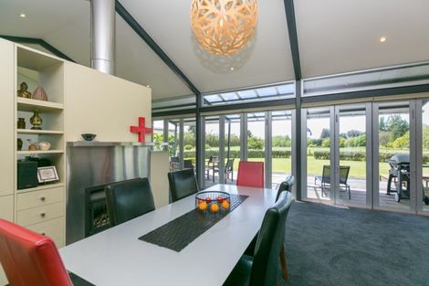 Photo of property in 129 Richmond Road, Brixton, New Plymouth, 4373