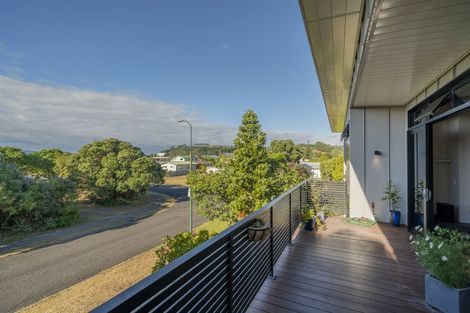 Photo of property in 9 Oyster Drive, Cooks Beach, Whitianga, 3591