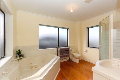 Photo of property in 7 Sandel Rise, Merrilands, New Plymouth, 4312