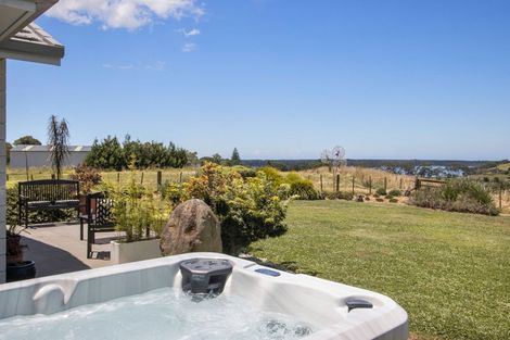 Photo of property in 192f Ongare Point Road, Tahawai, Katikati, 3170