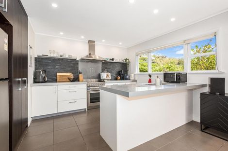 Photo of property in 17 Kiriwai Road, Paremata, Porirua, 5024