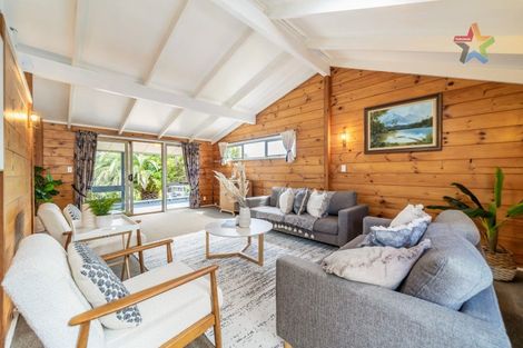 Photo of property in 8 Chestnut Grove, Maungaraki, Lower Hutt, 5010