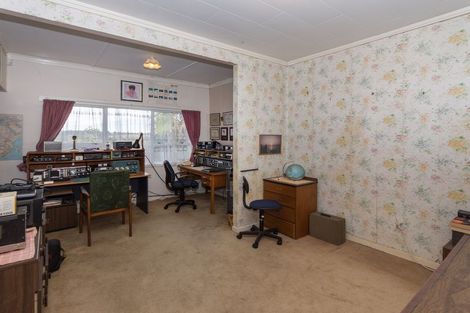 Photo of property in 327 Waiuku Road, Puni, Pukekohe, 2678