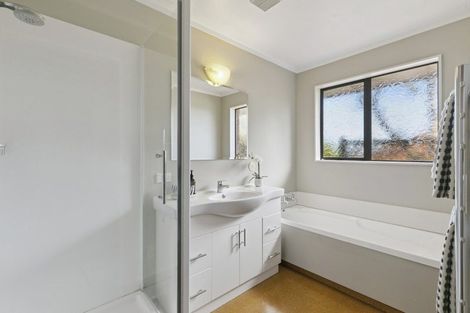 Photo of property in 39 Satara Crescent, Khandallah, Wellington, 6035