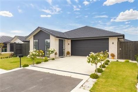 Photo of property in 16 Northmoor Boulevard, Rolleston, 7615