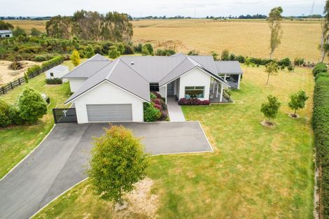 Photo of property in 20 Loveston Lane, Kelvin Grove, Palmerston North, 4470