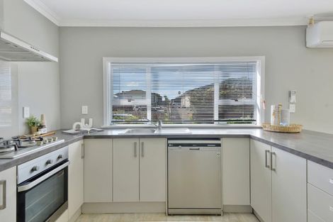 Photo of property in 2 Morgan Street, Castlecliff, Whanganui, 4501