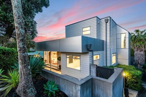 Photo of property in 1/22 Matipo Road, Mairangi Bay, Auckland, 0630