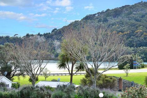 Photo of property in 2e Weranui Road, Waiwera, Orewa, 0994
