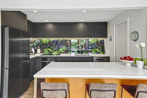 Photo of property in 15 Whyte Street, Paraparaumu Beach, Paraparaumu, 5032