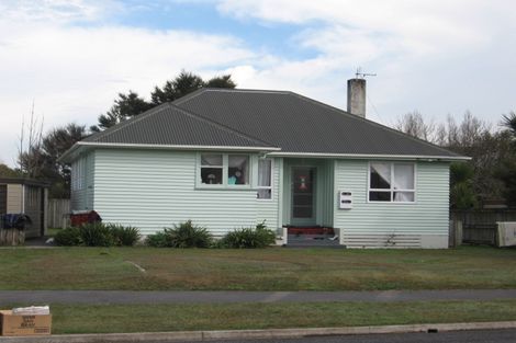 Photo of property in 19 Balloch Street, Fairfield, Hamilton, 3214