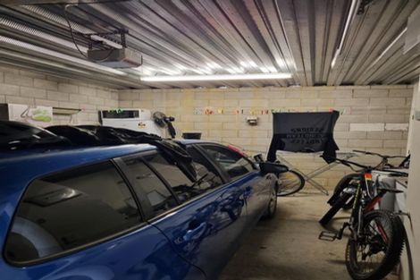 Photo of property in 25 Ballantrae Place, Thorndon, Wellington, 6011