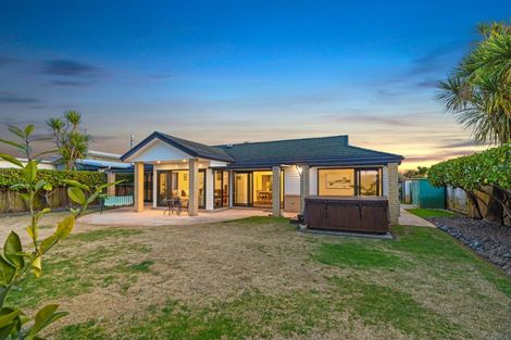 Photo of property in 153 Gravatt Road, Papamoa Beach, Papamoa, 3118
