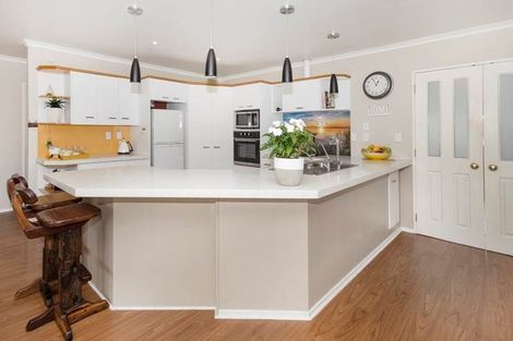 Photo of property in 8 Parkhaven Drive, Rosehill, Papakura, 2113