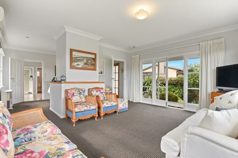 Photo of property in 20 Konene Street, Utuhina, Rotorua, 3015