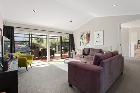 Photo of property in 2 Grenache Place, Rototuna, Hamilton, 3210