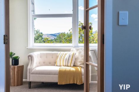 Photo of property in 18 Jane Grove, Paparangi, Wellington, 6037