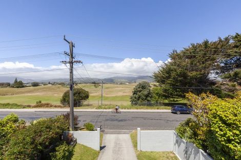 Photo of property in 83b Golf Road, Paraparaumu Beach, Paraparaumu, 5032