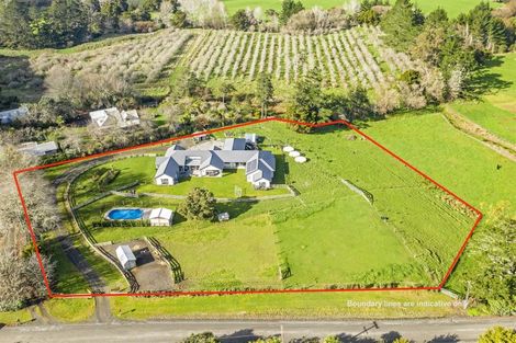 Photo of property in 152 Rapson Road, Kaukapakapa, 0871