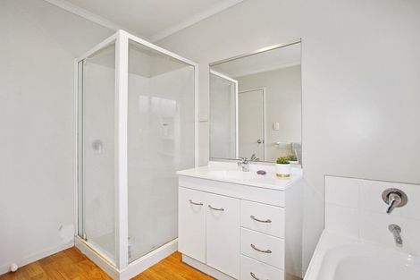 Photo of property in 13 Hooper Avenue, Pukekohe, 2120