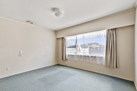 Photo of property in 17 Barnhill Crescent, Pahurehure, Papakura, 2113