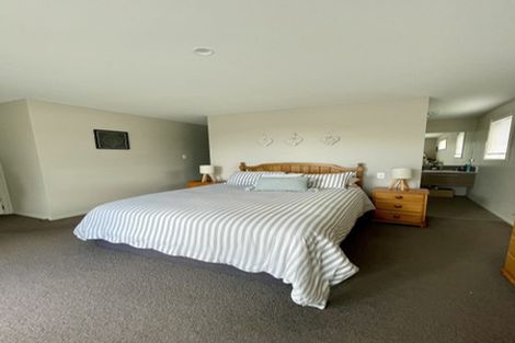 Photo of property in 7 Hiria Crescent, Papamoa Beach, Papamoa, 3118