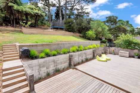 Photo of property in 35 Finn Place, Totara Vale, Auckland, 0629