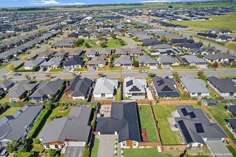Photo of property in 10 Shillingford Boulevard, Rolleston, 7615