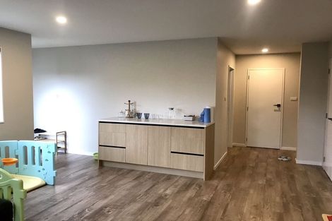 Photo of property in 18 Para Close, Fairview Heights, Auckland, 0632