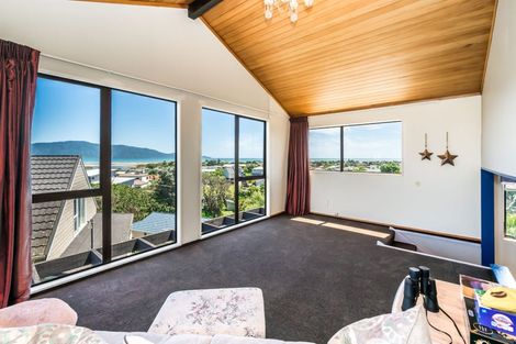 Photo of property in 40 Hicks Crescent, Waikanae Beach, Waikanae, 5036