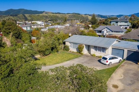 Photo of property in 2 Allen Road, Raumati Beach, Paraparaumu, 5032
