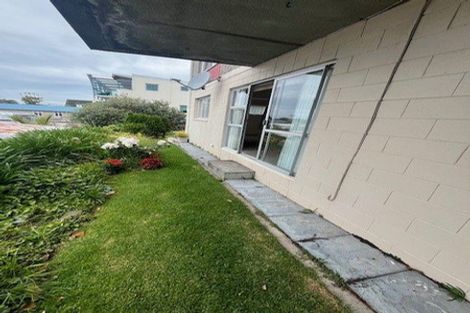 Photo of property in 21 Bayly Road, Moturoa, New Plymouth, 4310