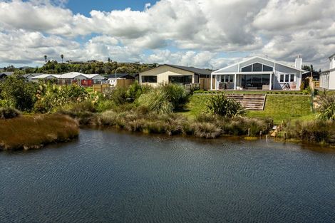 Photo of property in 37 Hinaki Street, Poike, Tauranga, 3112