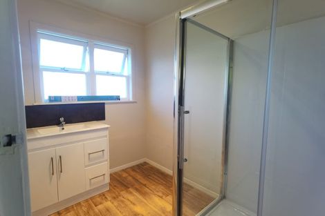 Photo of property in 27 Portadown Avenue, Pakuranga Heights, Auckland, 2010