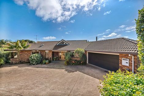Photo of property in 16 Tainui Road, Cockle Bay, Auckland, 2014