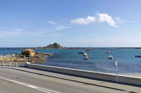 Photo of property in 3/222 The Esplanade, Island Bay, Wellington, 6023