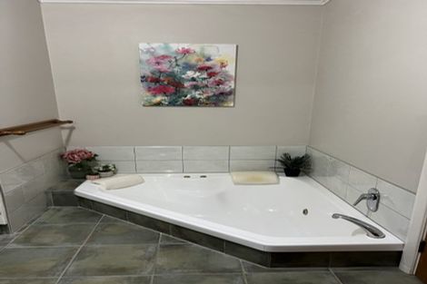 Photo of property in 16 Fairfield Road, Hawera, 4610