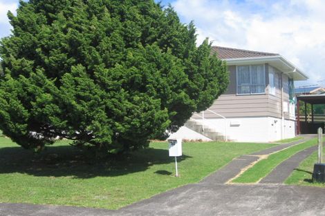Photo of property in 88 Greenslade Crescent, Northcote, Auckland, 0627