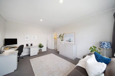 Photo of property in 71 Walworth Avenue, Pakuranga Heights, Auckland, 2010