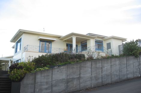 Photo of property in 24 Thompson Road, Bluff Hill, Napier, 4110