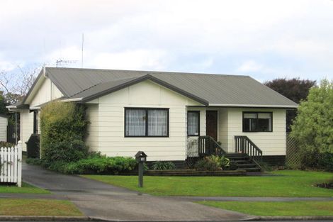 Photo of property in 16 Dixon Road, Fitzroy, Hamilton, 3206