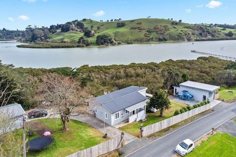 Photo of property in 133 Wharf Road, Port Albert, Wellsford, 0973