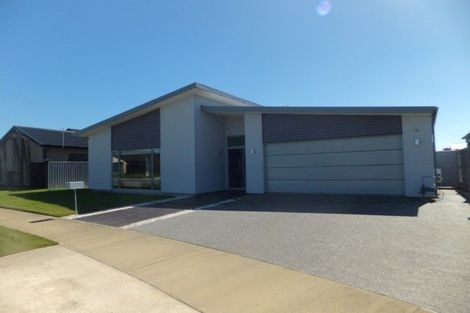 Photo of property in 12 O'dea Place, Burnside, Christchurch, 8053