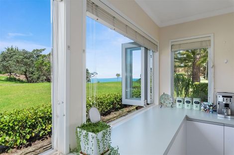 Photo of property in 4 East Point, Manly, Whangaparaoa, 0930