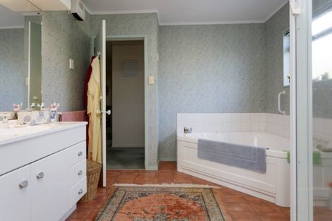 Photo of property in 1/9 Astelia Way, Waipahihi, Taupo, 3330